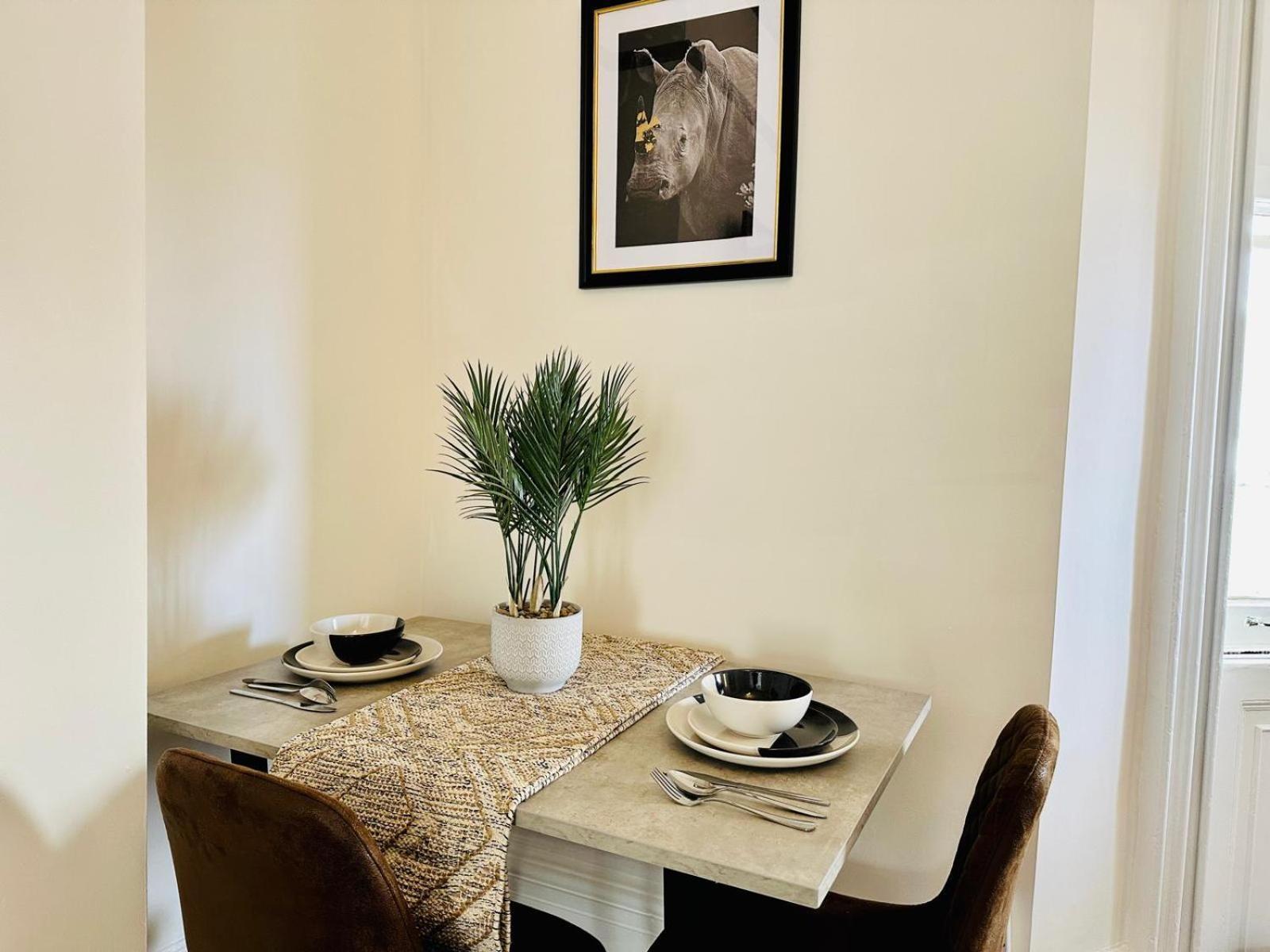 Comfortable 1-Bedroom Flat With Garden Hove Buitenkant foto